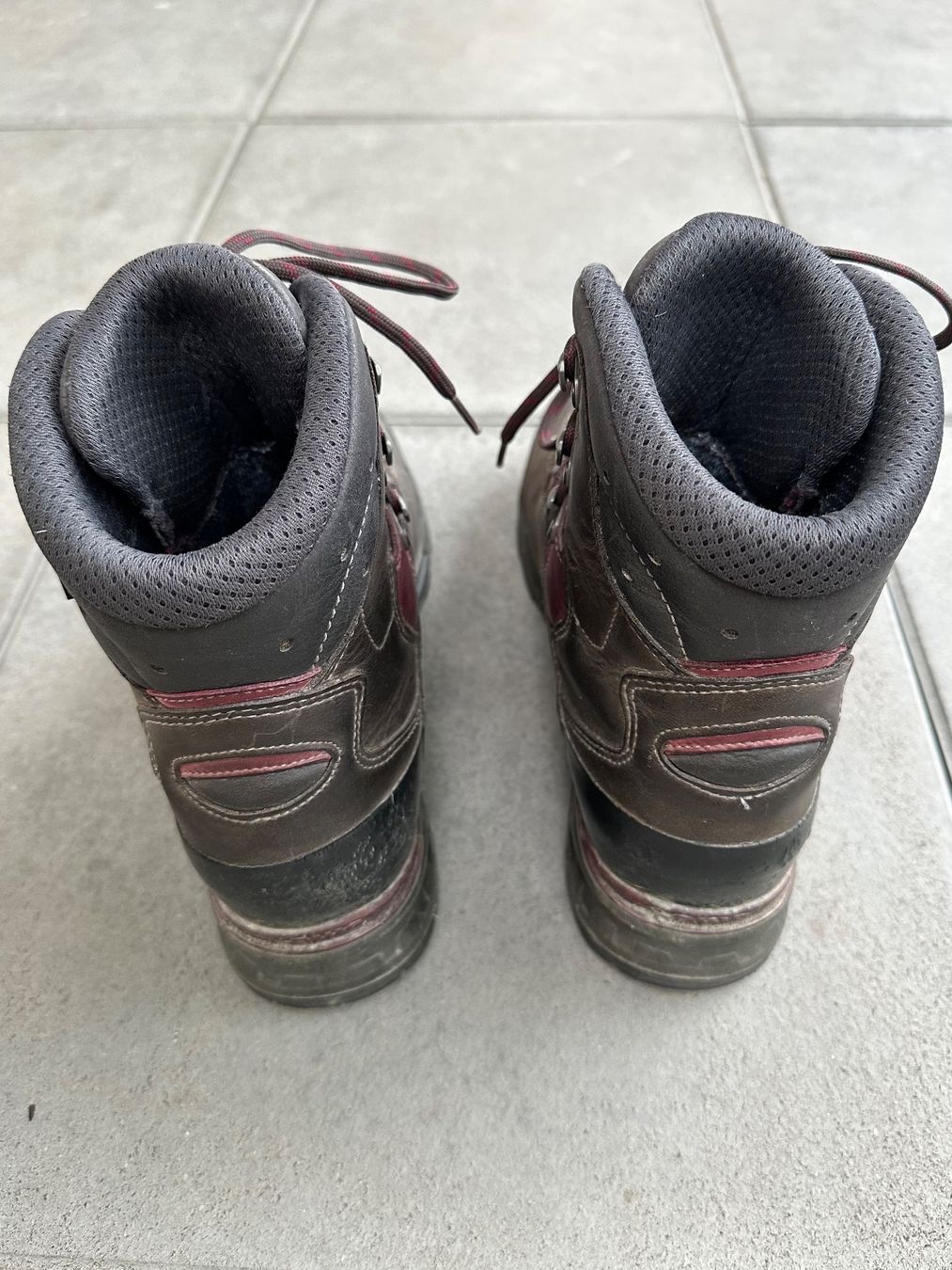 Lowa Scarpe da donna: Wanderschuhe Lowa   Grösse 41.5 – Usato da Sargans venduto da anawy 2