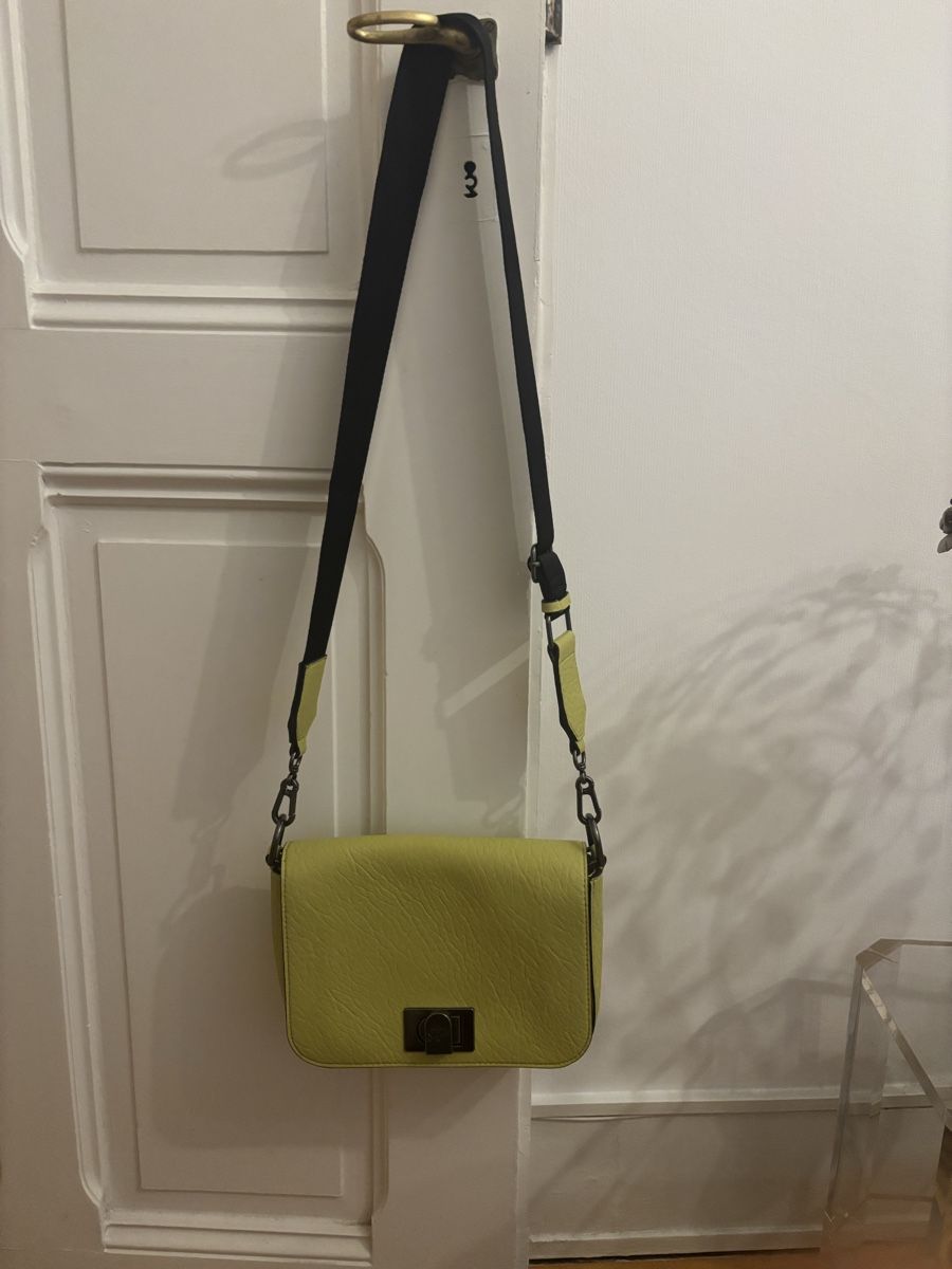 Borse da donna: Sac à bandoulière vert neuf – Nuovo e nell'imballaggio originale da Genève venduto da ati_tj8f 1