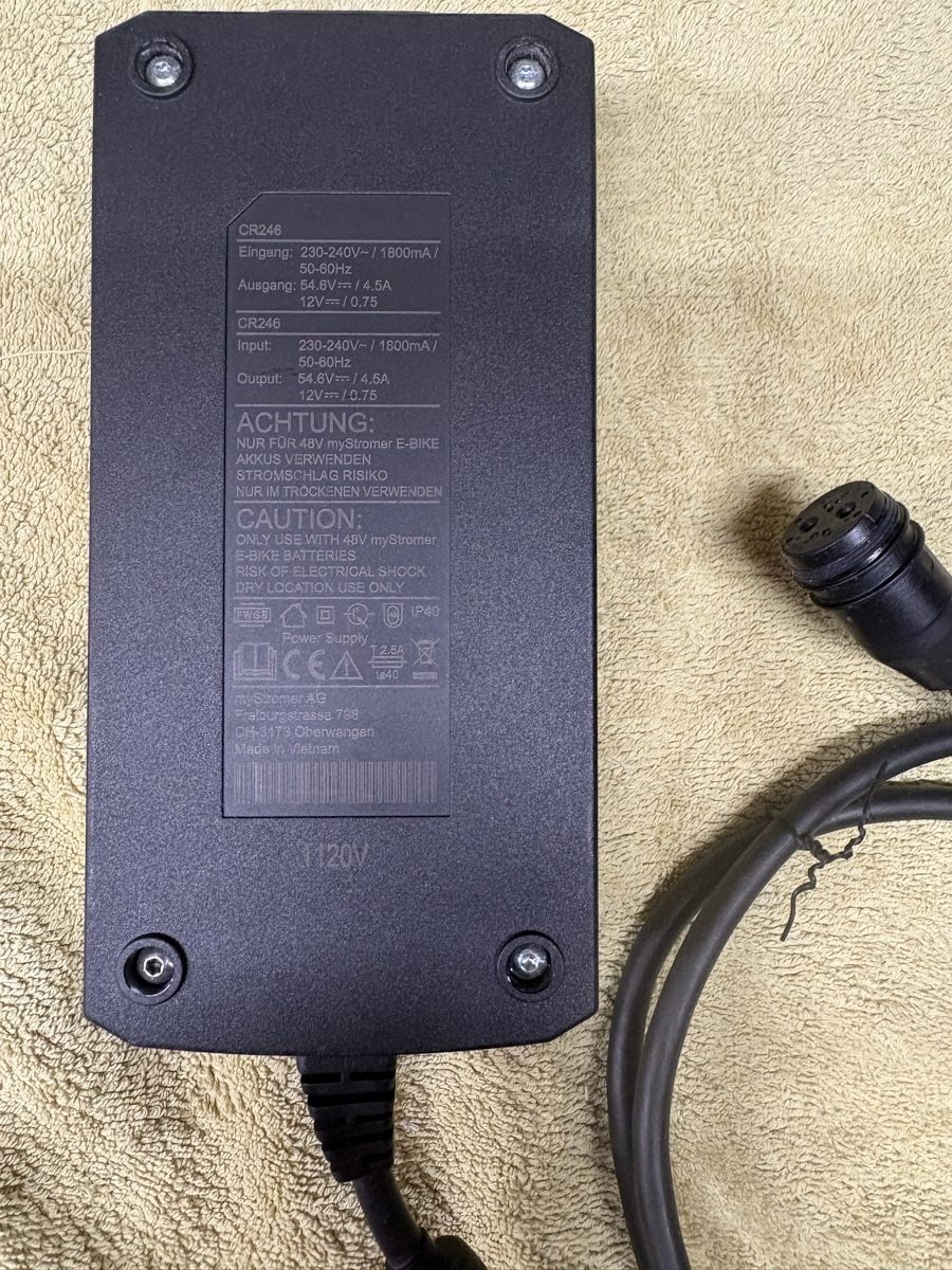 Chargeurs: CR246 Stromer Ladegerät – D'occasion à Schalchen par Jussila65 1
