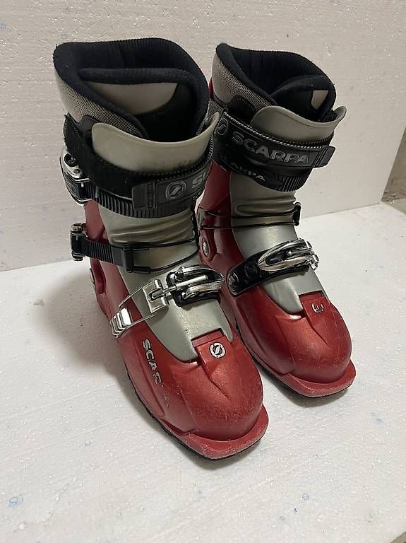 Scarpe da uomo: Chaussures randonnée Scarpa Vénus  – Usato da val d'illiez venduto da Oubien1