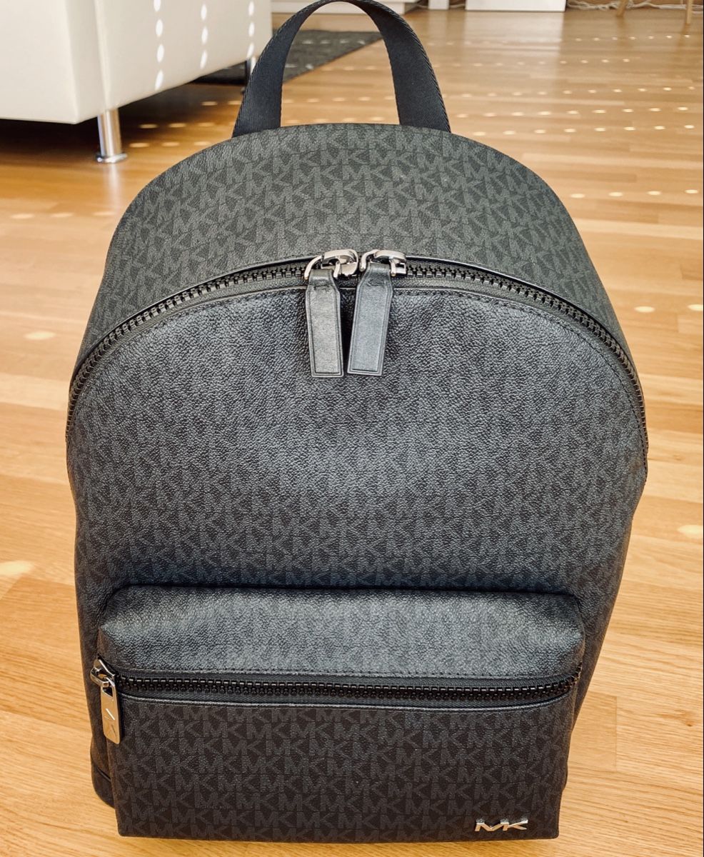 Michael Kors Zaini: Michael Kors Rucksack – Usato da Niedergösgen venduto da Lifestyle-85