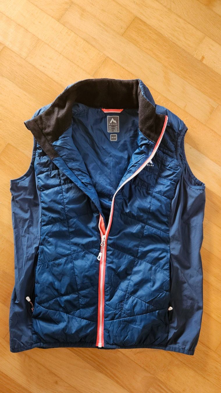Gilet & Giacche senza maniche: Gilet – Usato da Effretikon venduto da lmmmlmmm16
