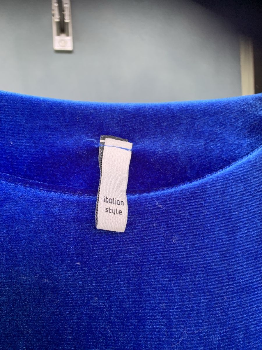 Kleider: Samtkleid Blau, Gr.M – Gebraucht aus Uster von Flummi 2