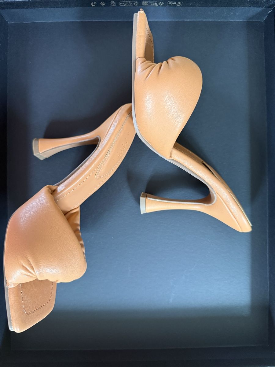 Damenschuhe: BOTTEGA VENETA STYLE MULES 37 – Gebraucht aus Baden von agora_newgeneration 3