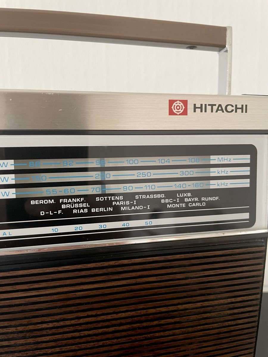 Hitachi Radios: Hitachi Radio-Kassettenrecorder – D'occasion à Olten par jebemm 3