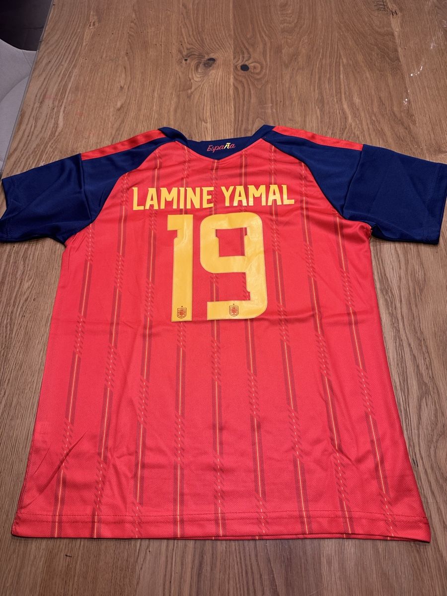 Kleiderpakete: Lamine Yamal Set – Neu (gemäss Beschreibung) aus Winterthur von sululusule 2