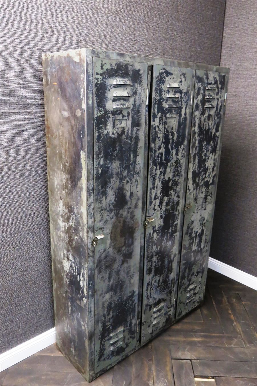 Guardaroba: Garderobenschrank Industrial Style – Usato da Laufenburg venduto da industrial-silence