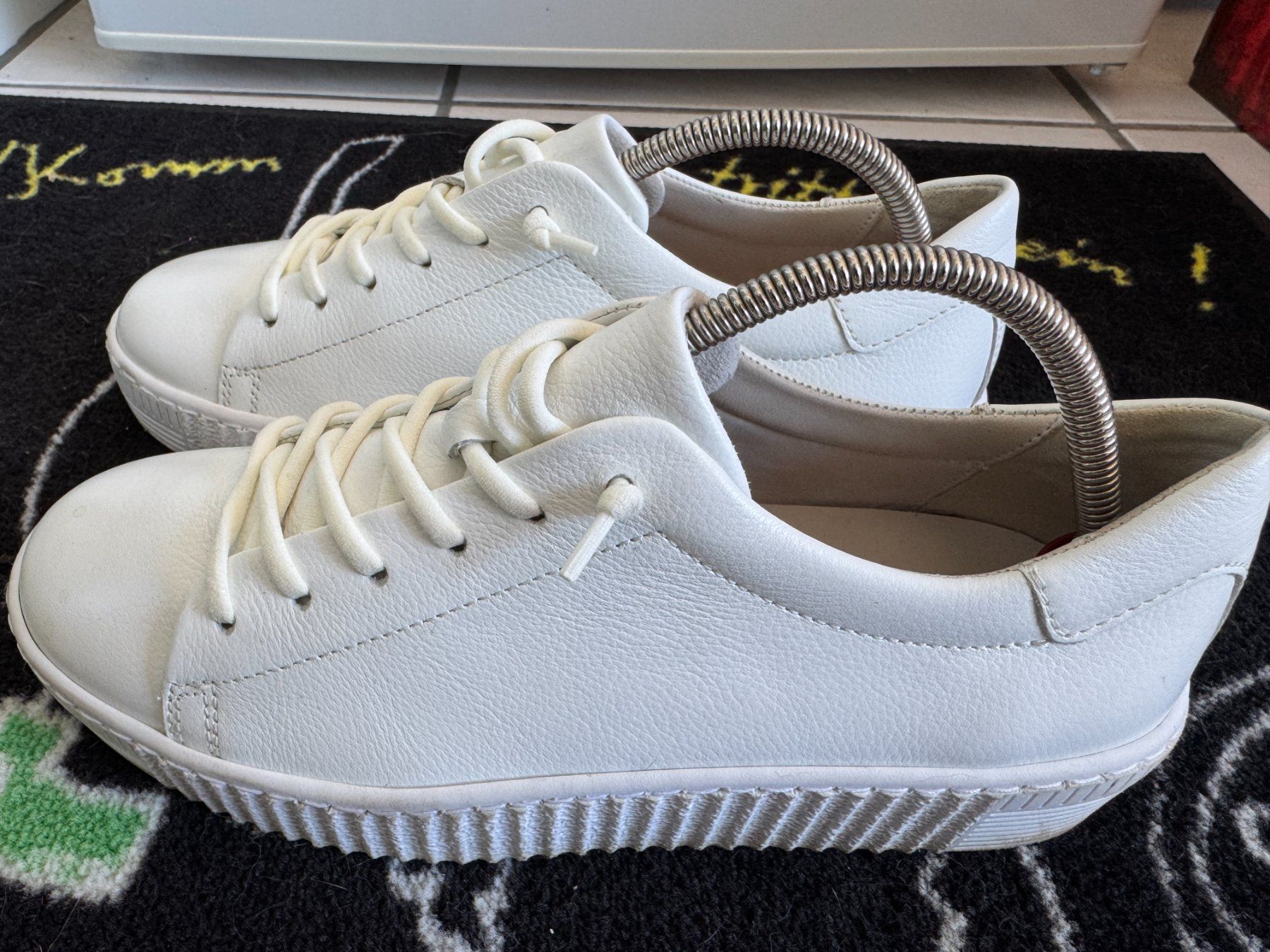 Gabor Scarpe da donna: Gabor Leder Sneaker weiss – Usato da Wittenbach venduto da Quills 2