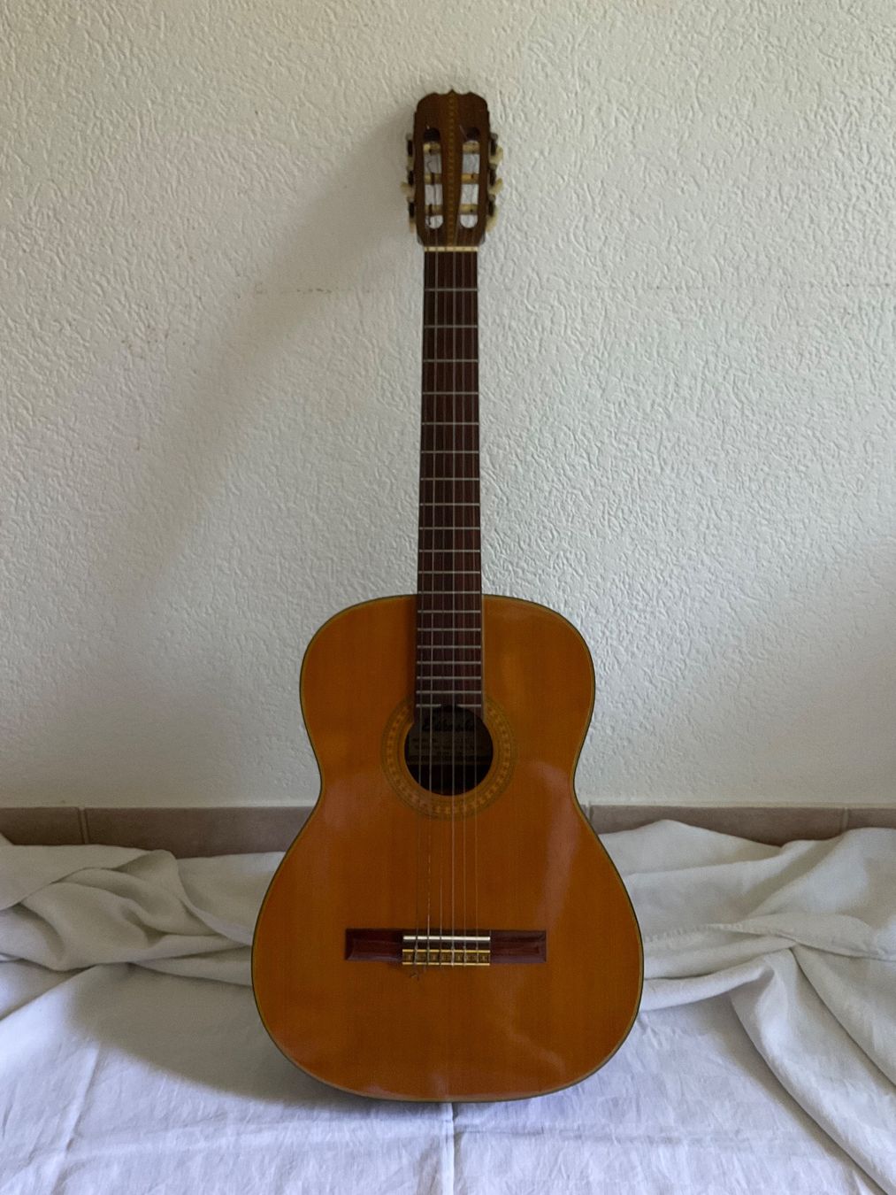 Musikinstrumente: Klassische Gitarre .  Top Zustand – Gebraucht aus Bern von jas_8tz2