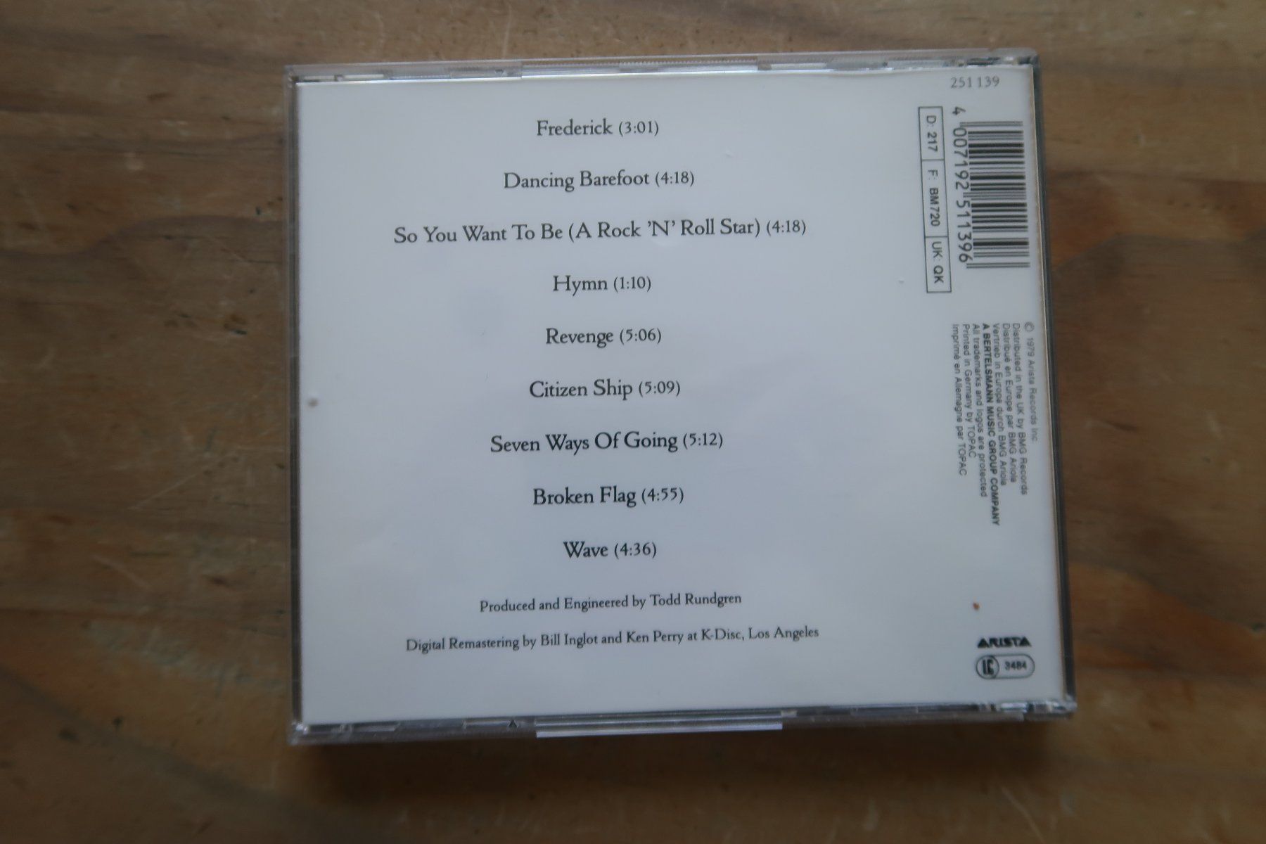 CD: PATTI SMITH GROUP - WAVE - CD – Usato da Basel venduto da Patiscat 1