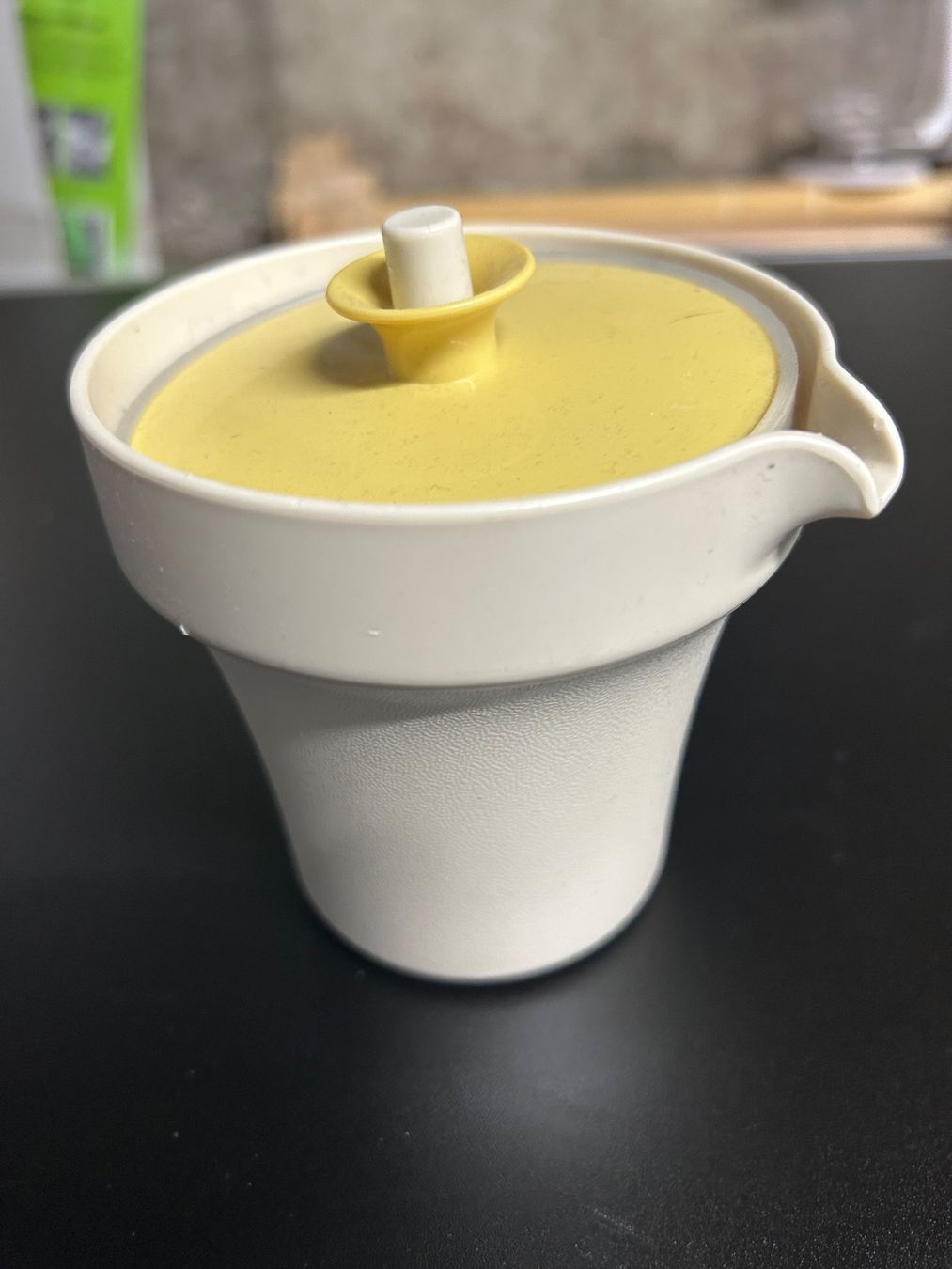 Tupperware Contenitori & Simili: Tupperware Milchkännli – Usato da Obergösgen venduto da Andre118
