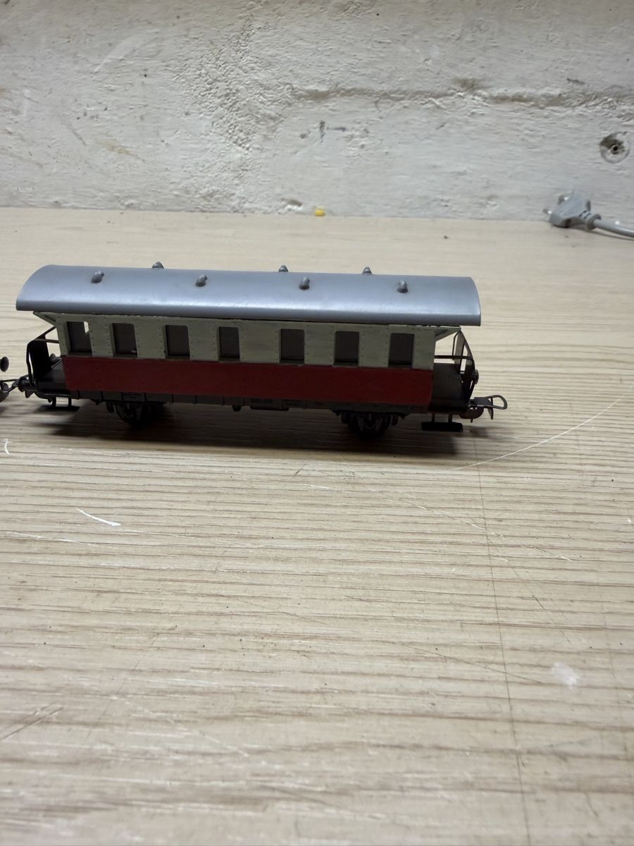 Piko Modelleisenbahnen: Zwei PICO Wagons HO – Gebraucht aus Herzogenbuchsee von ioa_zcm6 1