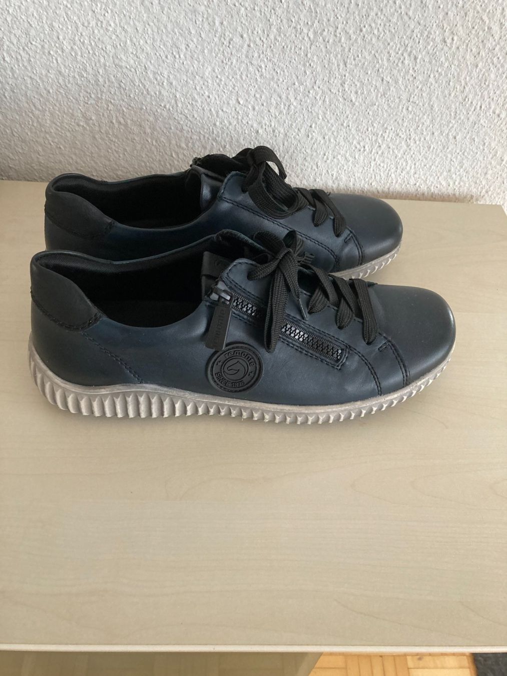 Scarpe da uomo: Sneaker  Leder – Nuovo (secondo la descrizione) da Moosseedorf venduto da jfr_7zzy