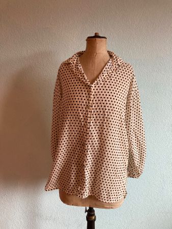 Chemise à pois en voile de coton écru T44