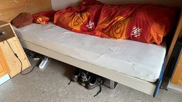 Bett 90x200 cm, inkl Matratze