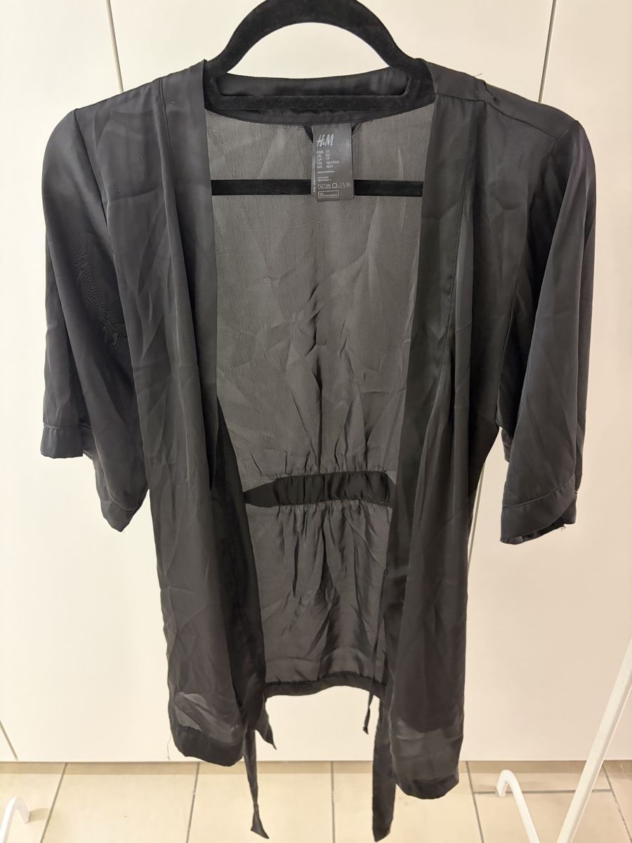H&M Accappatoi: Bademattel in Satinoptik – Usato da Zürich venduto da malo_8
