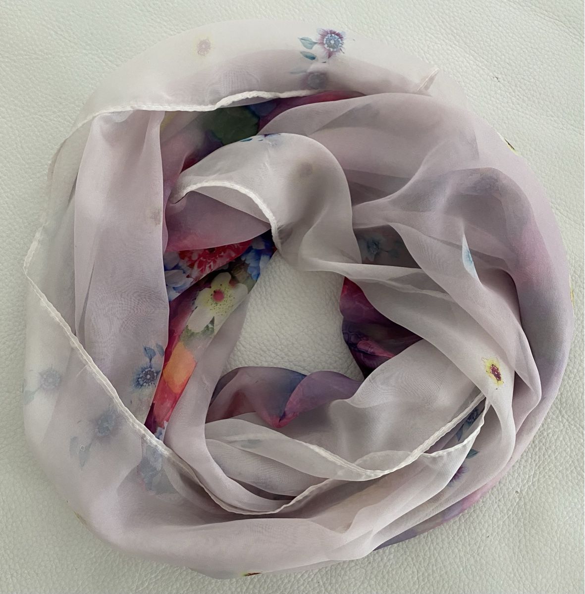 Foulards, Tücher & Schals: Loop aus 40% Seide 🌸 – Gebraucht aus Opfikon von Luis144 5