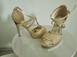 "Letzte Chance zum Kauf" Sandalen