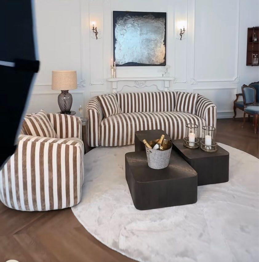 Divani: RICHMOND INTERIORS** Sofa Luxandra stripes sand – Nuovo e nell'imballaggio originale da Ruswil venduto da Miami-2026