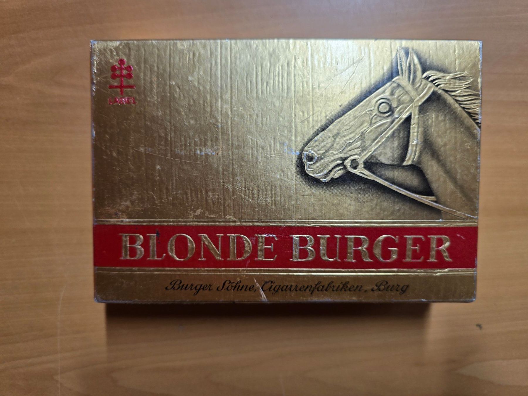 Altri Prodotti per fumatori: Vintage Zigarren Karton Box BLONDE BURGER – Usato da Walterswil BE venduto da Lonitti