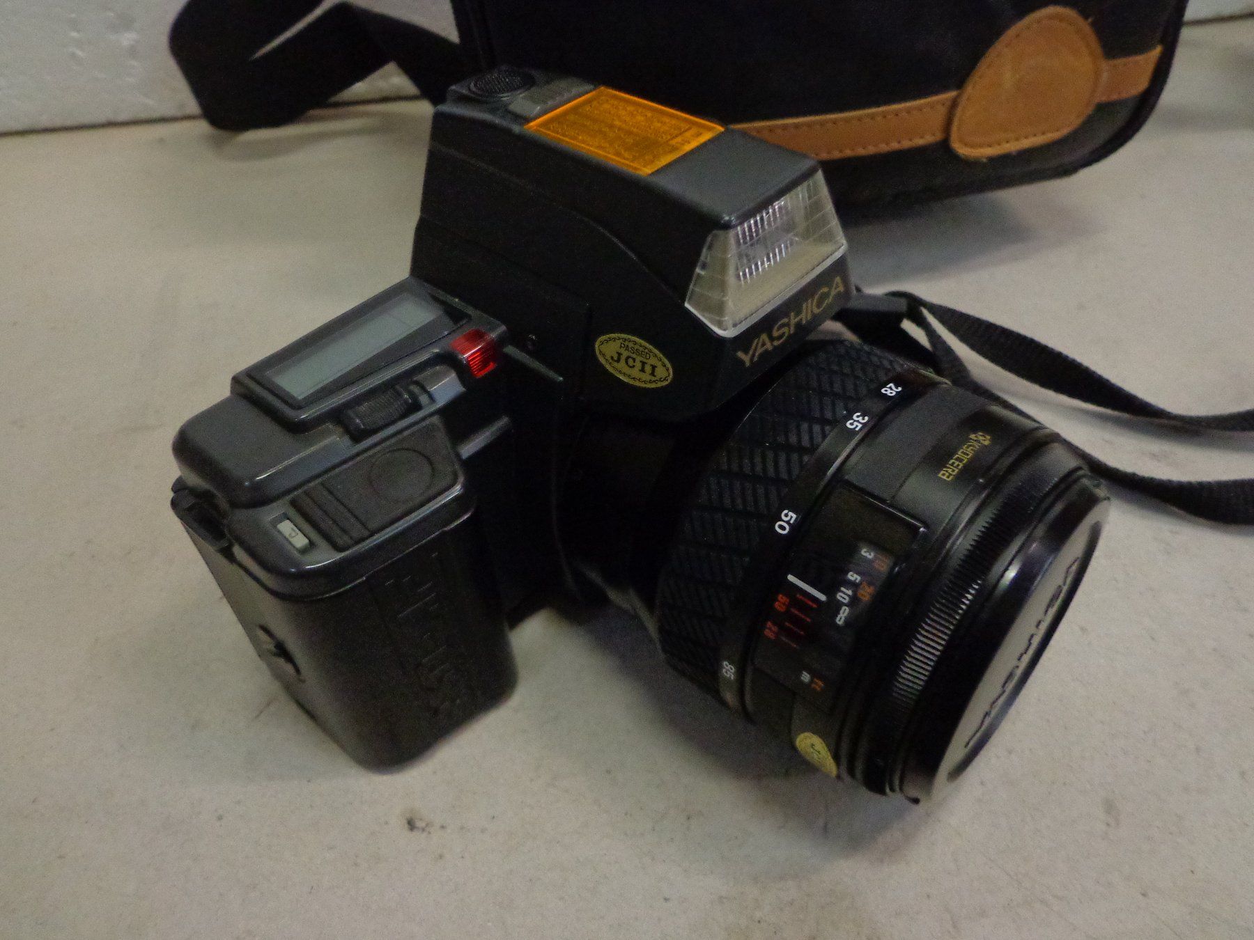 Yashica Fotocamera: Yashica 230 - AF mit Tasche – Usato da Zofingen venduto da gruempuhaendler 1