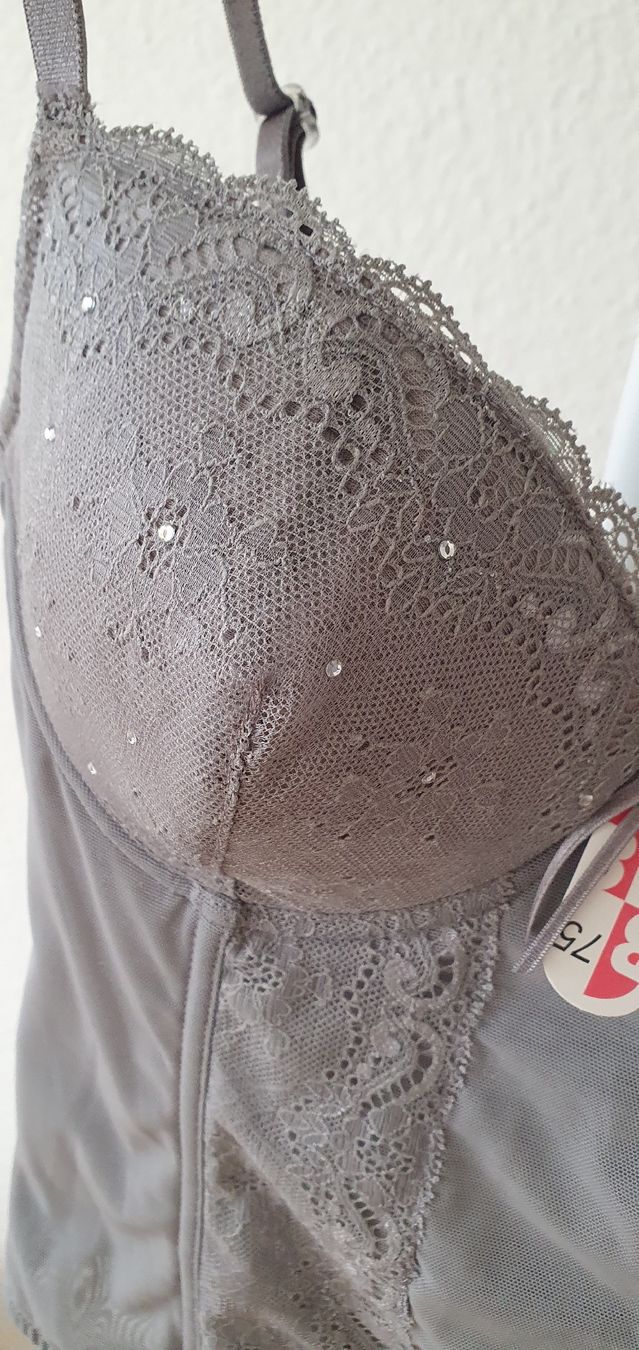 Altra biancheria intima: Neuwertiges Grau Bustier Gr. 75B – Nuovo e nell'imballaggio originale da Bern venduto da fede736 3