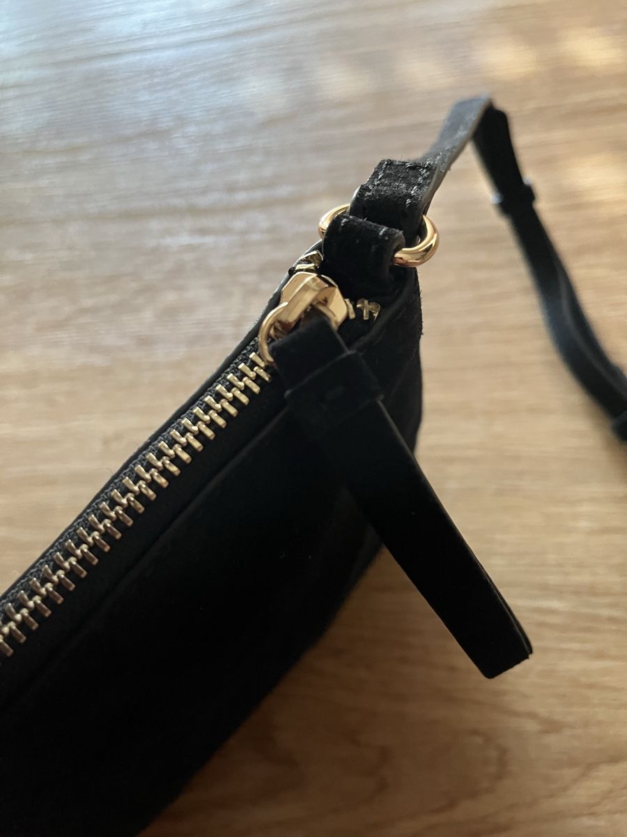 Sacs femmes: Schwarze Wildleder Tasche / Pouch / Accessorize – Neuf (Voir description) à Biel/Bienne par LadyDita 1