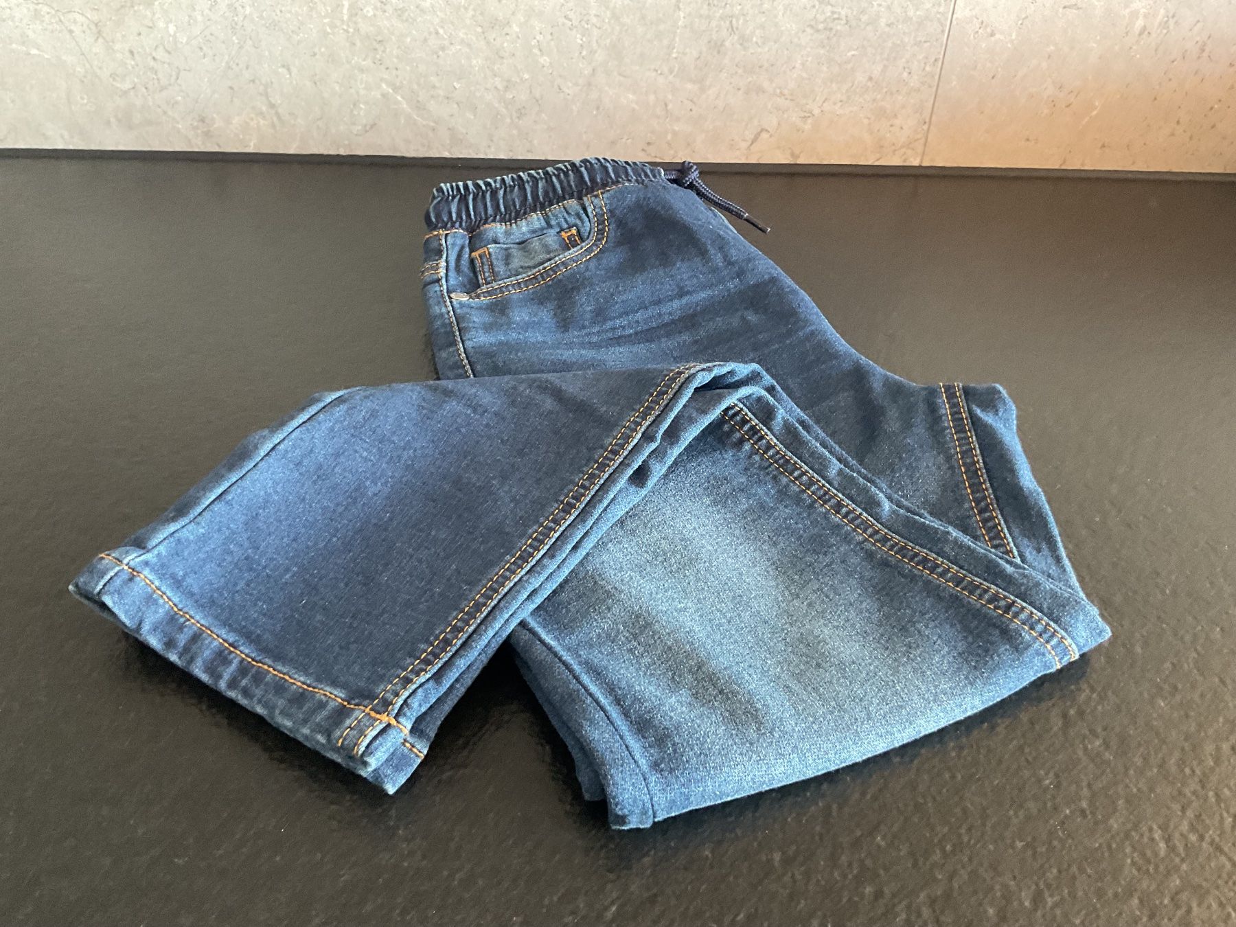 Jeans: Jeans enfants – Nuovo (secondo la descrizione) da Neuchâtel venduto da sta_7qfy 4