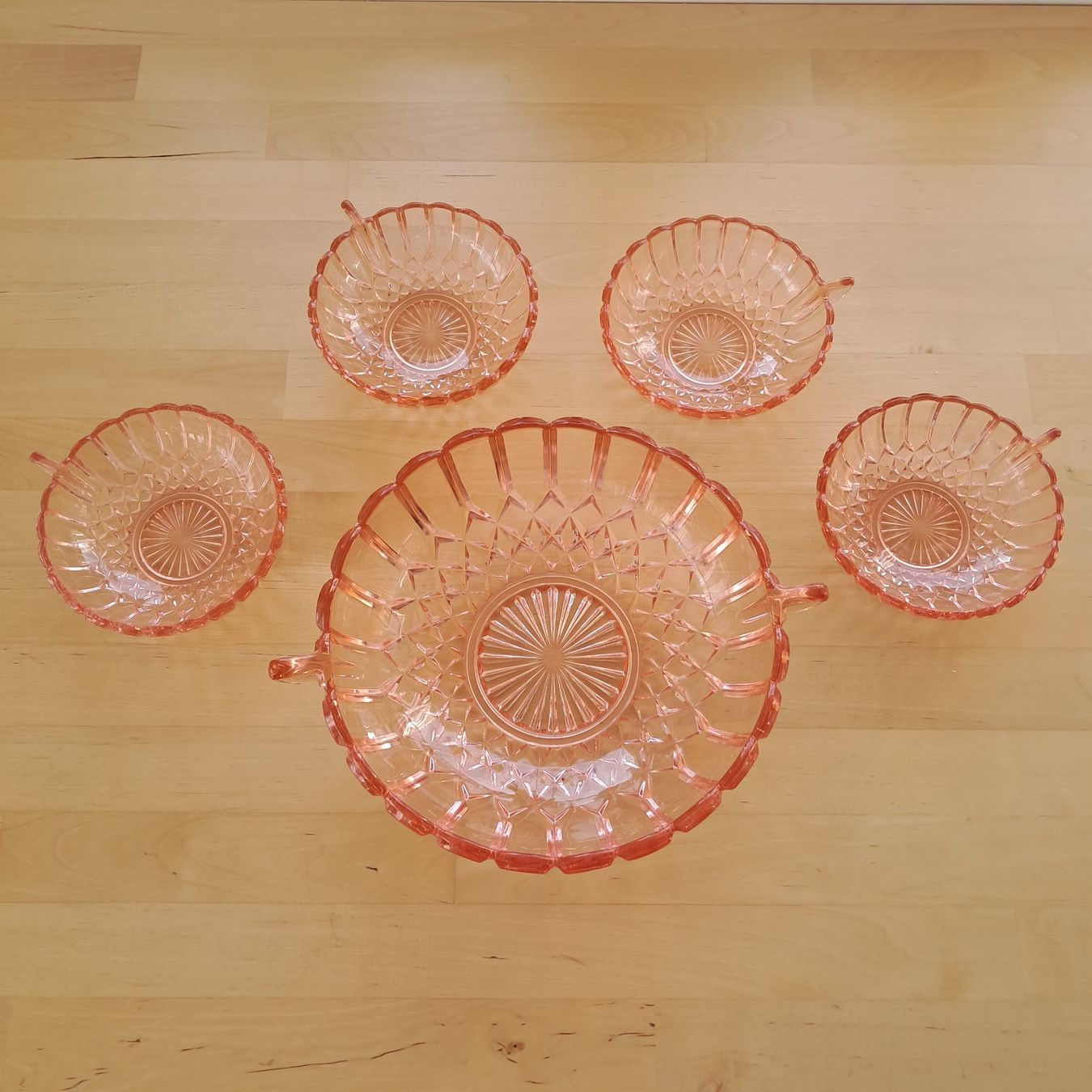 Set di piatti: Glas Geschirr Set, rosa, 5 teilig – Usato da Meilen venduto da Vaurien15