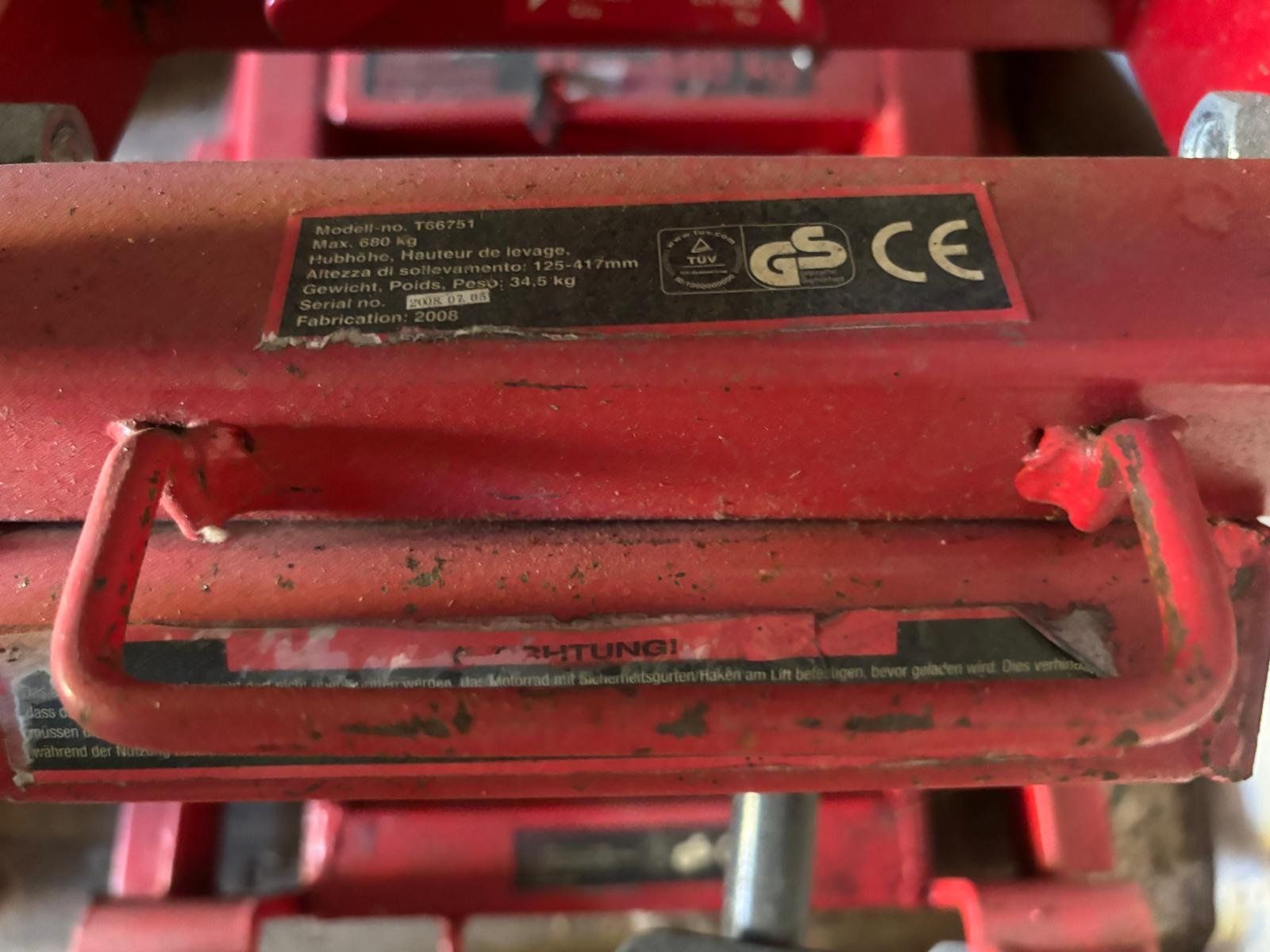 Lève-moto, crics: 2x Benson Tools Hebebühne max. 680 kg – D'occasion à Regensdorf par RCM_8105Regensdorf 1