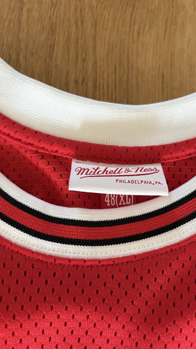 Canottiere & Pantaloni: Michael Jordan Authentic 84-85 NBA Jersey – Nuovo (secondo la descrizione) da Glattpark(Opfikon) venduto da pul_mlg2 2