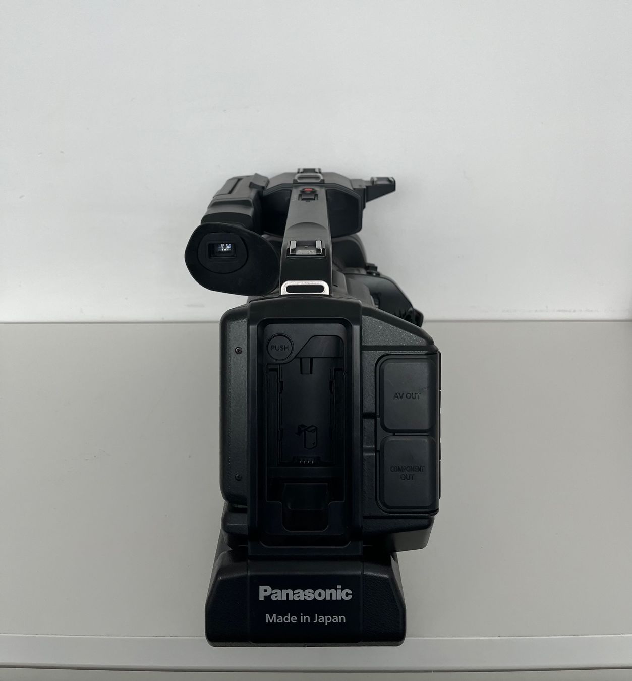 Panasonic Videocamere: Panasonic Full HD AVCCAM – Usato da Dietikon venduto da RR1961 4