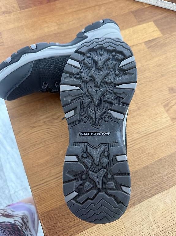 Skechers Scarpe da donna: Skechers Damen Laufschuh – Usato da Domat/Ems venduto da calandaberg 2