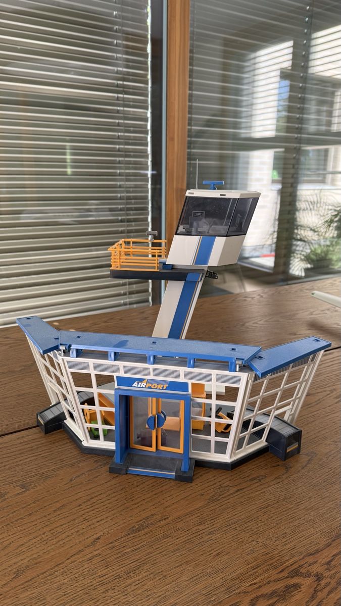 Playmobil Giocattoli: Playmobil airport  – Nuovo (secondo la descrizione) da Bottmingen venduto da Vageek