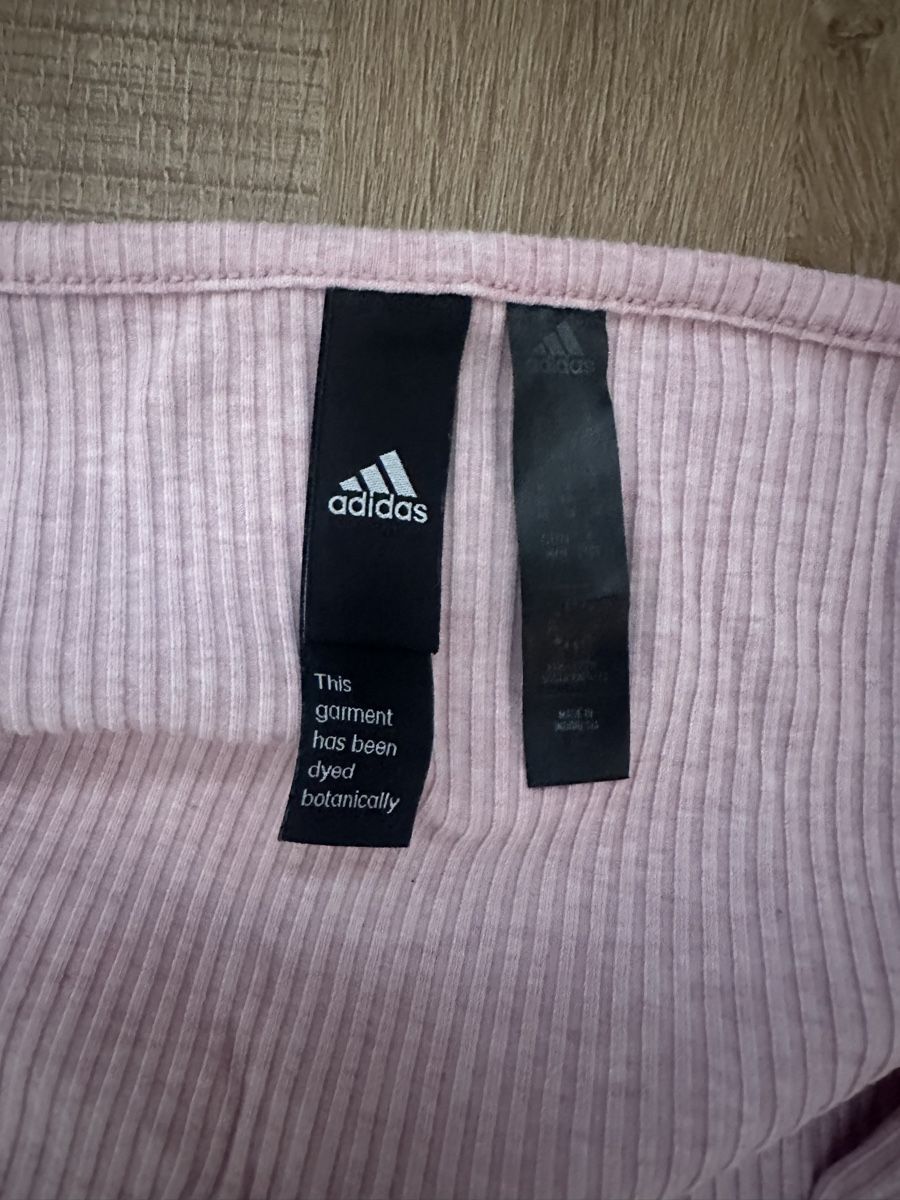 Adidas Tops: Adidas Crop Top – Gebraucht aus Zürich von gryffindor_aurorin 1