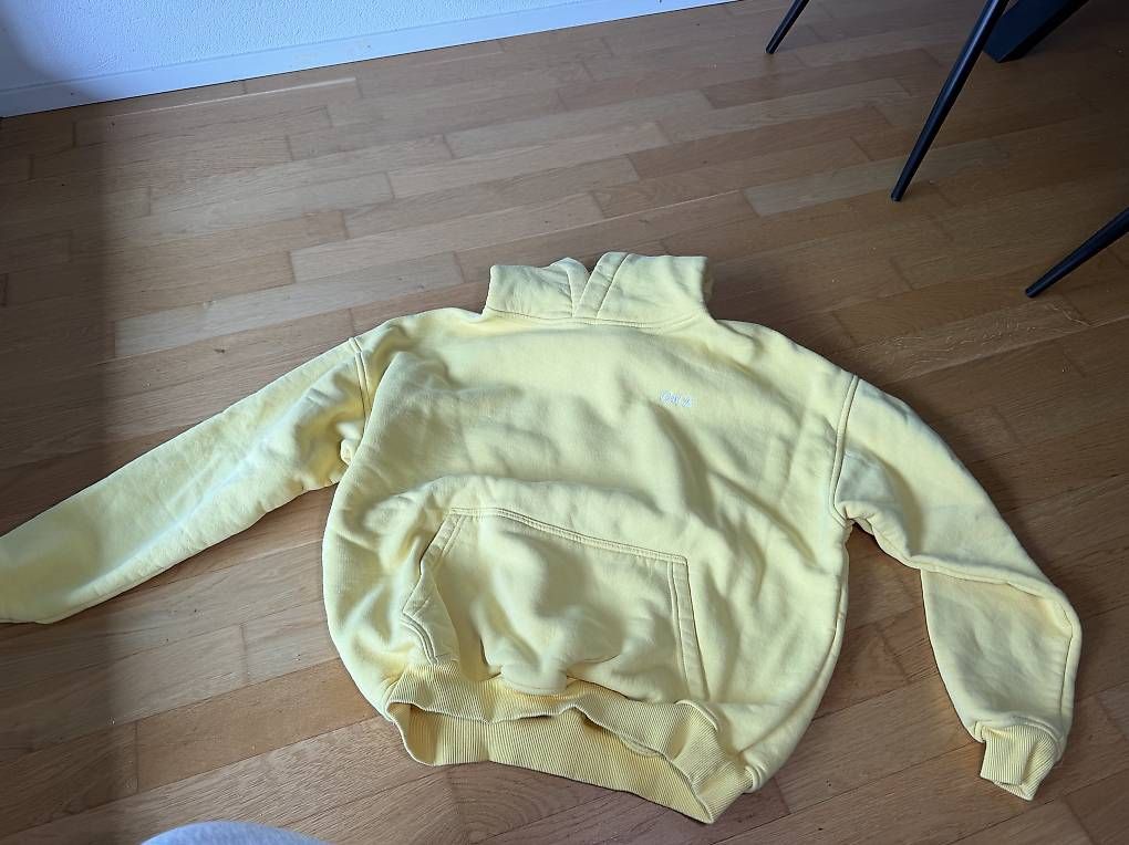 Maglioni & Felpe: Oace Blomm Hoodie – Usato da Münsingen venduto da Kirchhofer99 1