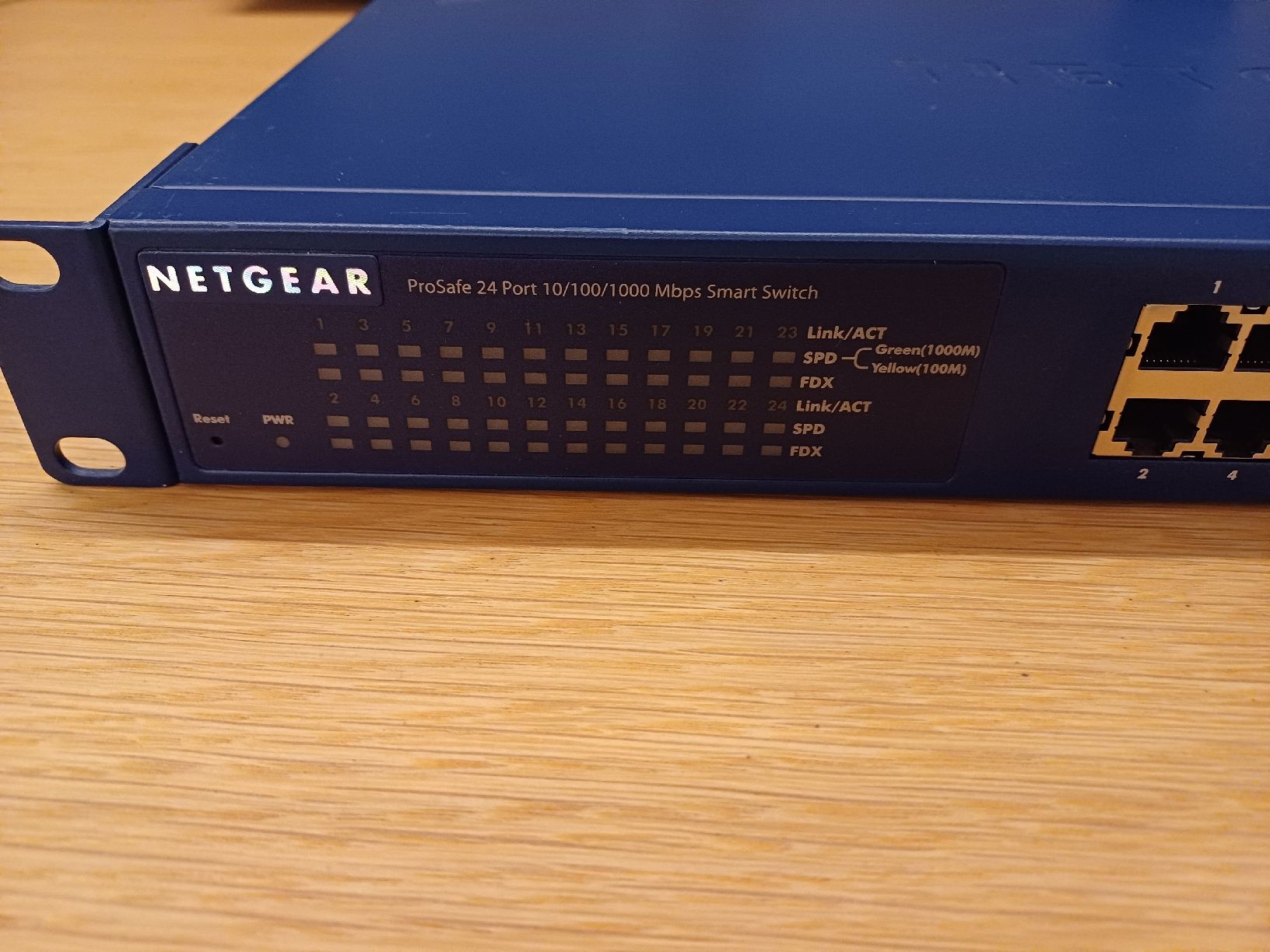 Netgear Hub & Switch: Netgear Switch GS724T 24 Ports – Usato da Oberegg venduto da jan_zq6j 1
