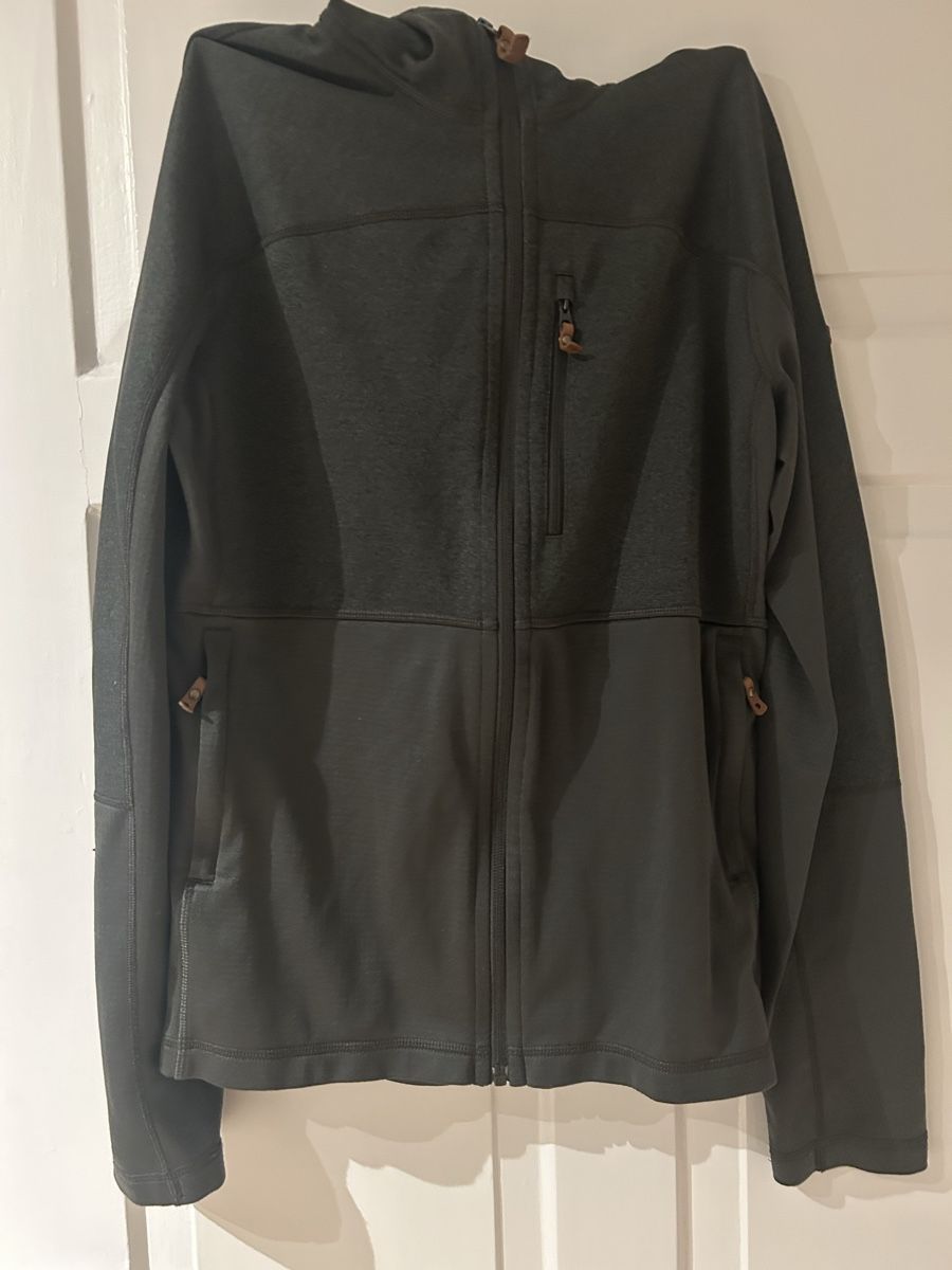Vestes: Fjällräven zip Jäckli oliv – D'occasion à St. Gallen par Pinta_dora 1