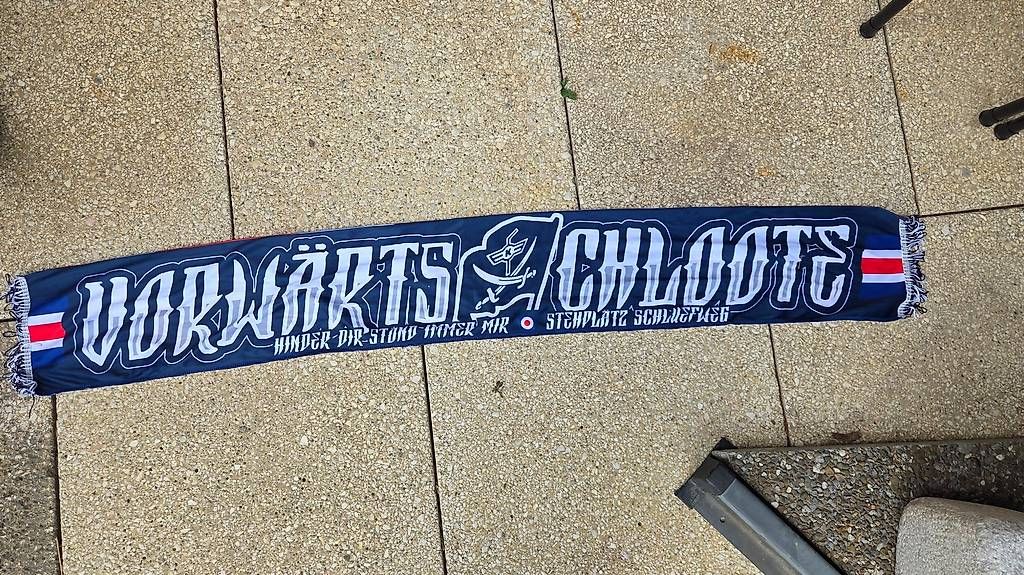 Foulard & Sciarpe: EHC Kloten Fan-Schal – Usato da Stadel venduto da Robinnadja