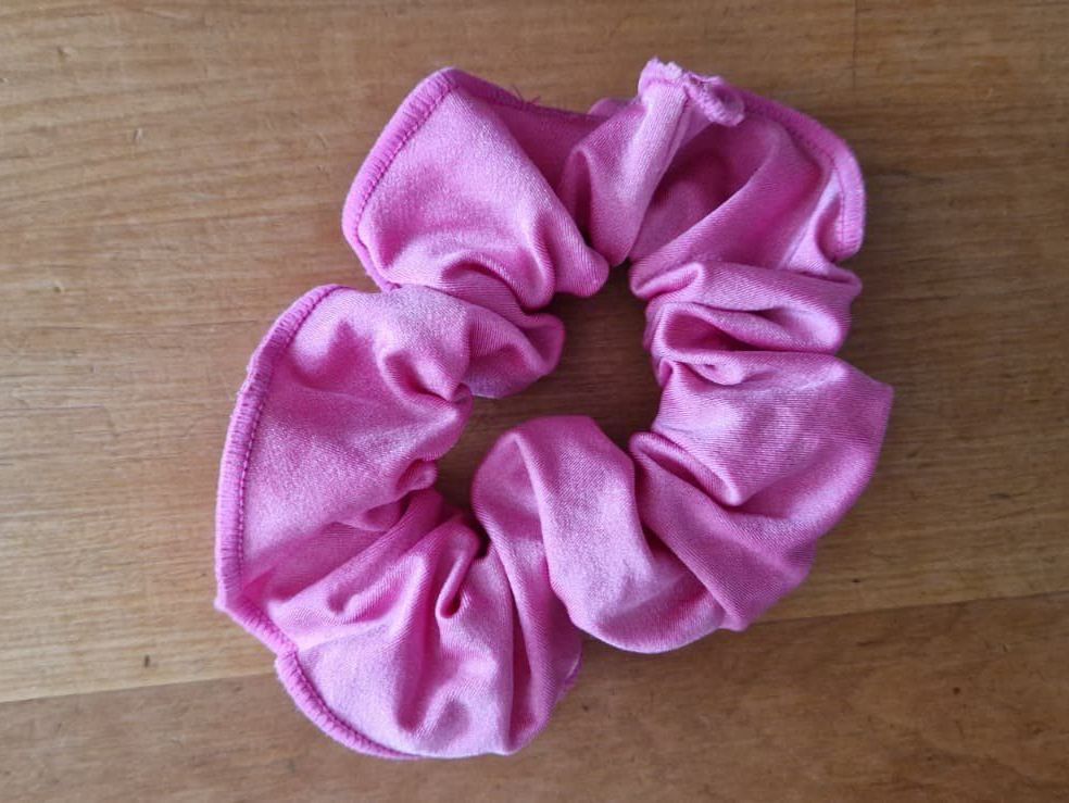 Haarschmuck: Scrunchie pink - Haargummi – Gebraucht aus Frauenfeld von jgh_gx6v