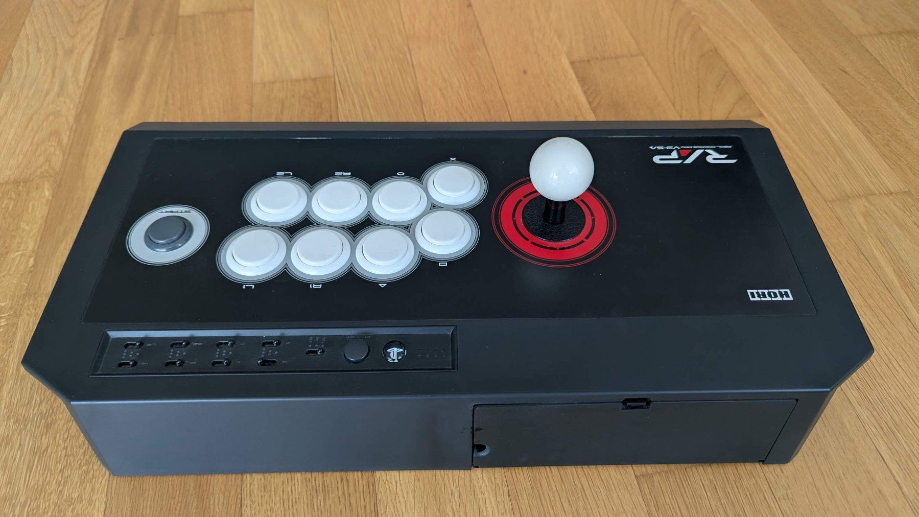 Controller: Fightstick Hori RAP V3-SA – Gebraucht aus Rombach von Aussicht02