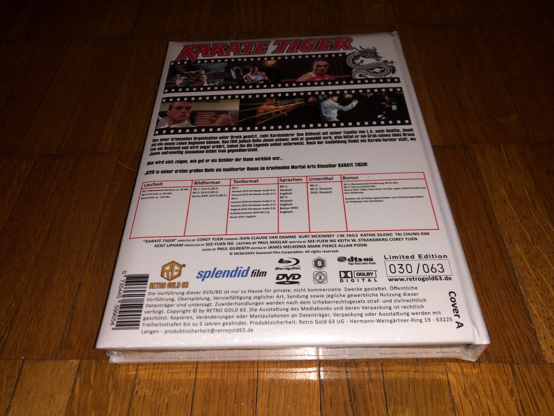 Tutti i DVDs: Karate Tiger - MEDIABOOK - WATTIERT - A - UNCUT – Nuovo e nell'imballaggio originale da Basel venduto da havsok 1