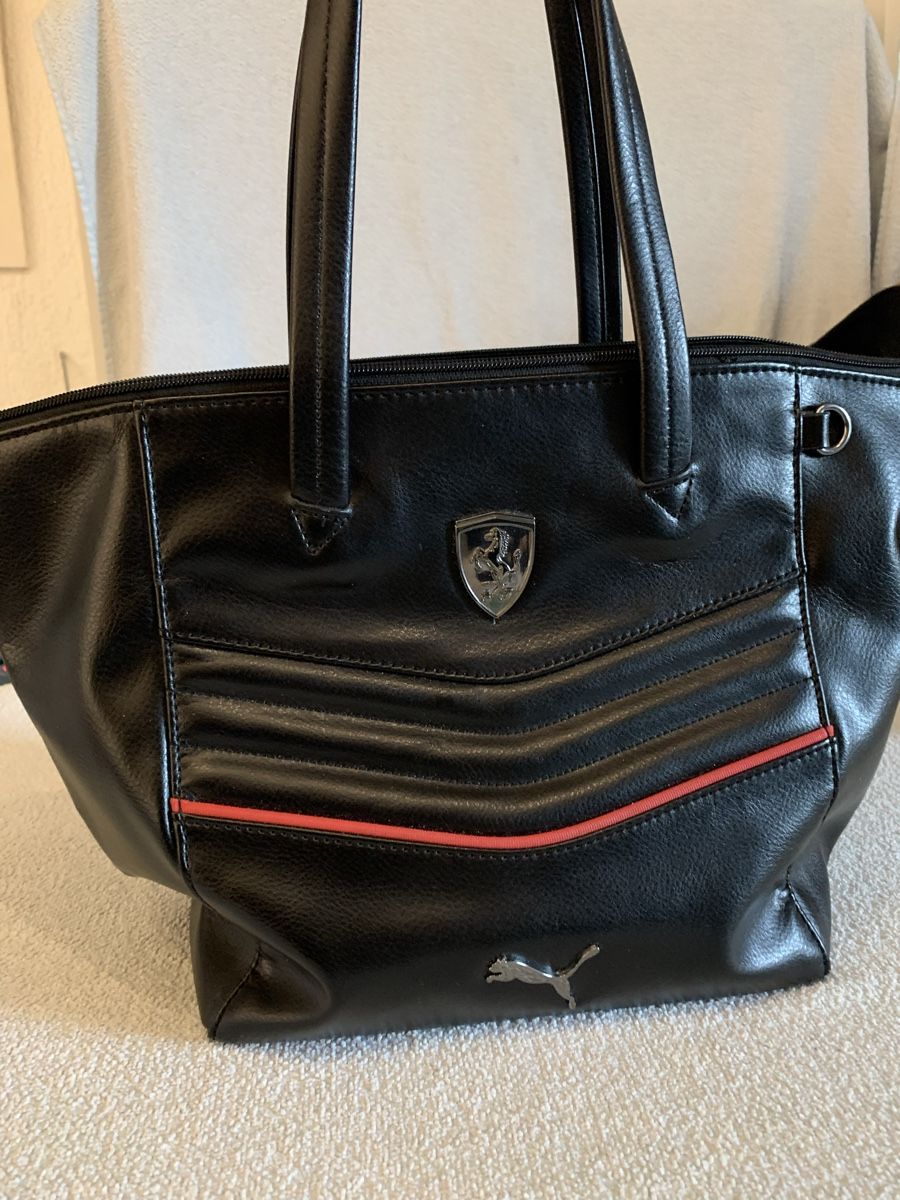 Puma Sacs femmes: Ferrari Handtasche von Puma – D'occasion à Niederteufen par Marc_sg