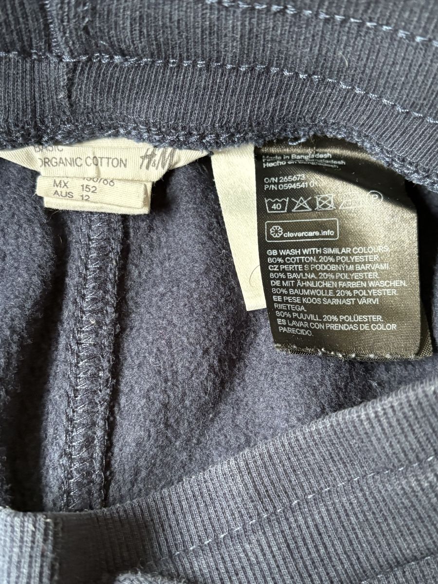 H&M Pantalons: H&M Jogginghose Grösse 152 – D'occasion à Eglisau par SN_BEX 2