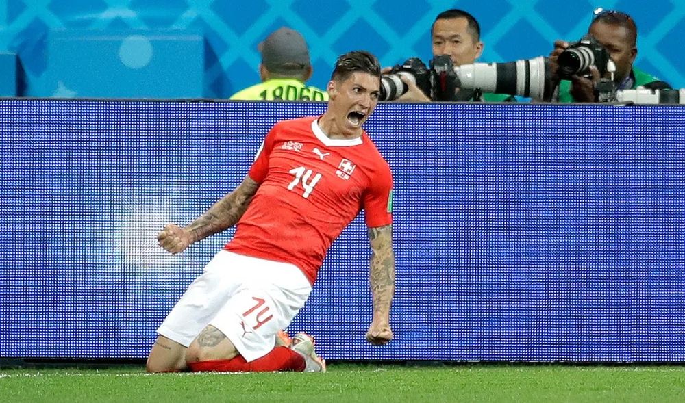 Puma Maillots de corps & Pantalons: SCHWEIZ NATI 2018 TRIKOT PLAYER ISSUE – D'occasion à Heerbrugg par Jersey_Time 4