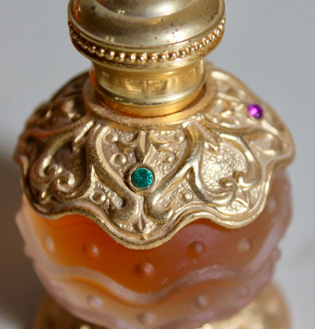 Flaconi: Hübscher Parfum Flacon - versteckt in einer tricky Dose – Usato da Kirchlindach venduto da hekilida 5