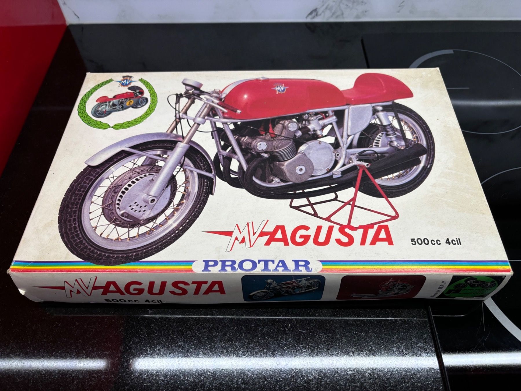 Kit di modellismo & Modellini statici: MV Agusta Procar 1:9 neu – Usato da Les Pontins venduto da Brumm01
