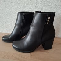 Stiefeletten in Schwarz, Grösse 38,