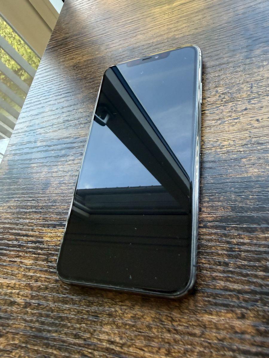 Apple Telefoni cellulari / Smartphones: Apple IPhone 11 Pro Max 256GB – Usato da Langnau i. E. venduto da Piaggiosi5