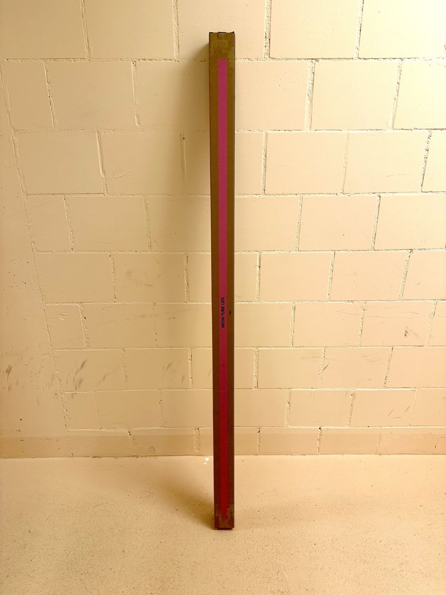 Hay Lampade: Neon LED Leuchtstab von HAY - Pink – Nuovo (secondo la descrizione) da Zürich venduto da AssuredSelection 2